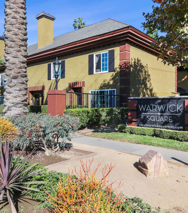 CALIFORNIA Warwick Square 1 768x869
